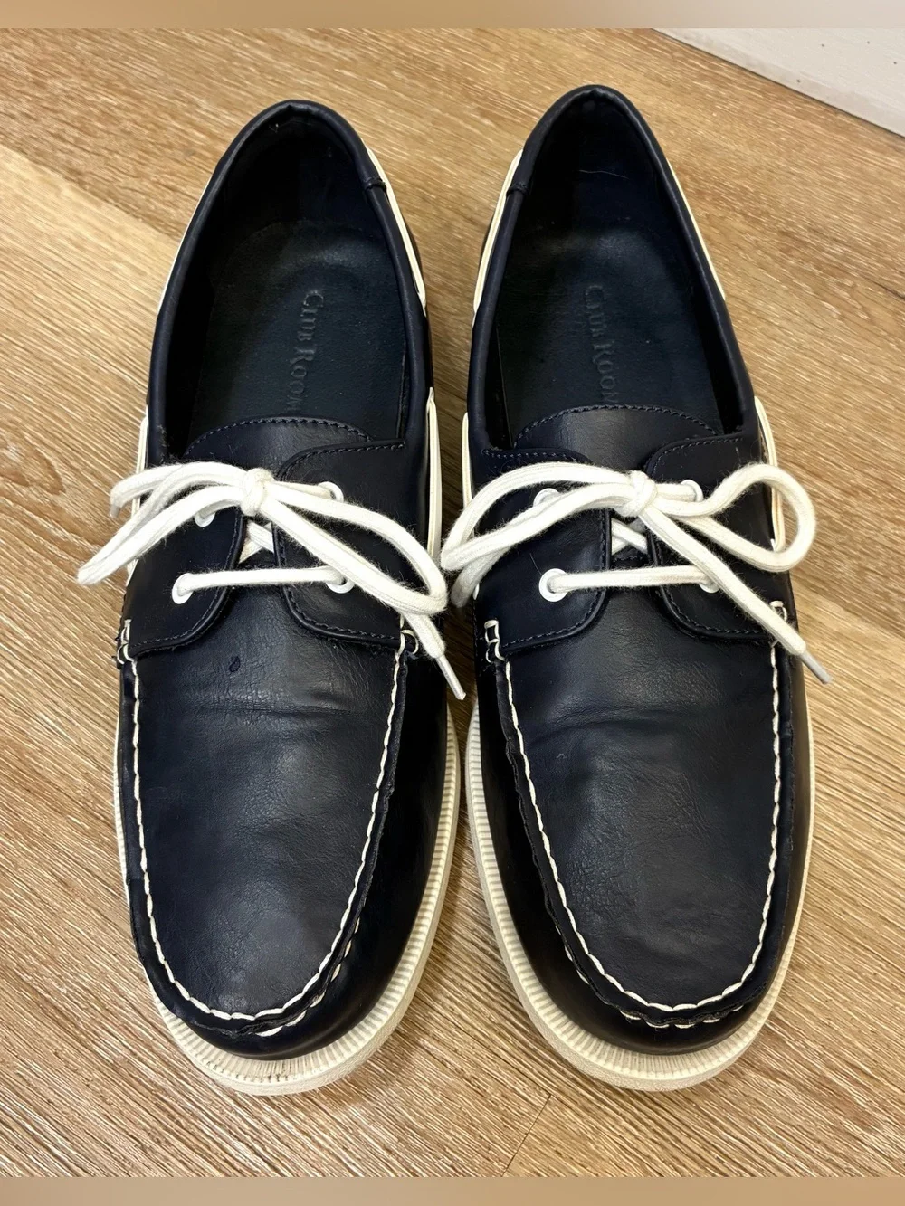 Club Room Men’s Elliot Boat Shoes Size 11 Color: Navy Excellent Condition